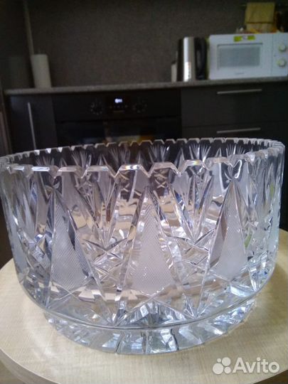 Хрустальная ваза