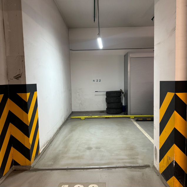 Машиноместо, 16 м²