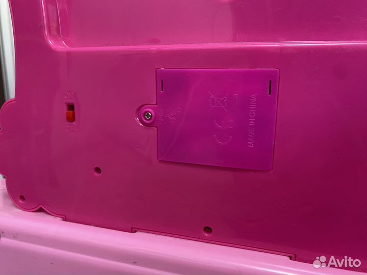 Детский столик и кроватка для кукол