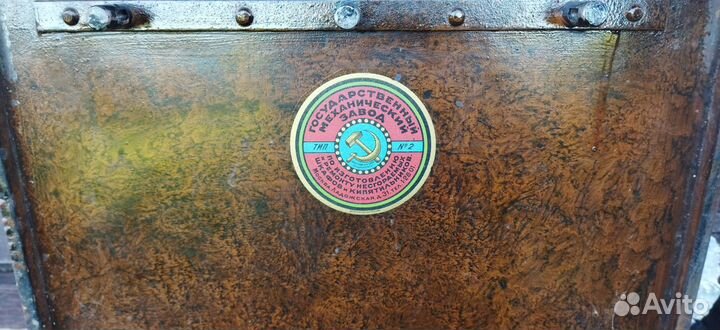 Антикварный несгораемый ящик (сейф)