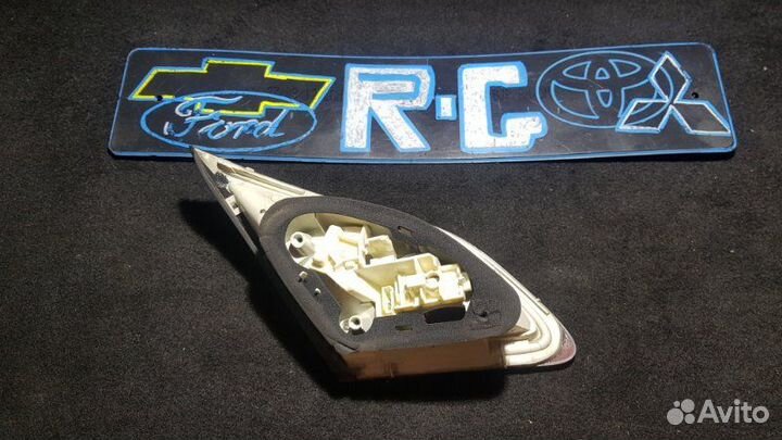 Фонарь крышки багажника правый Opel Astra J