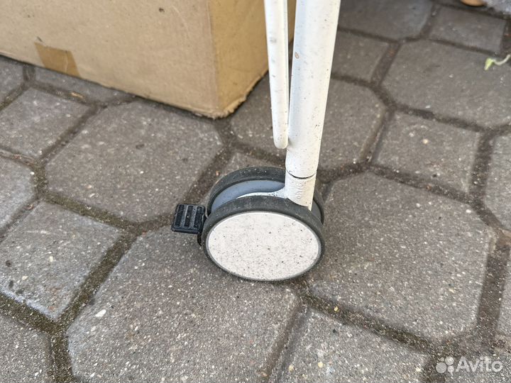 Письменный стол IKEA Linnmon