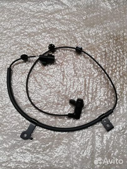 Датчик ABS Mitsubishi Pajero Sport 4670A600