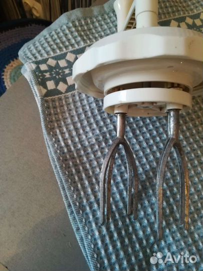 Кремосбивалка механическая