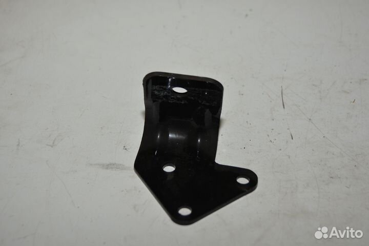 Кронштейн упора задней двери нижний правый газ2217