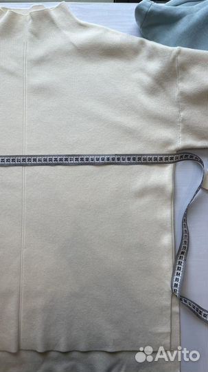 Свитер женский