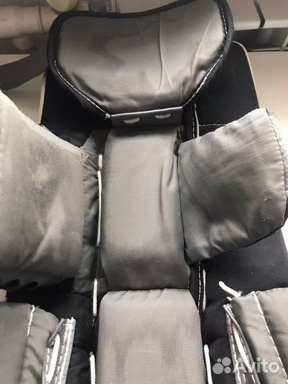 Вратарские щитки warrior