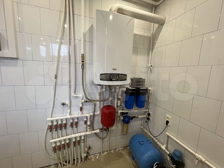 Коттедж 258 м² на участке 6 сот.