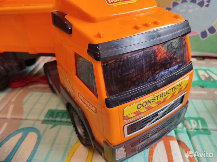 Большие игрушечные машины