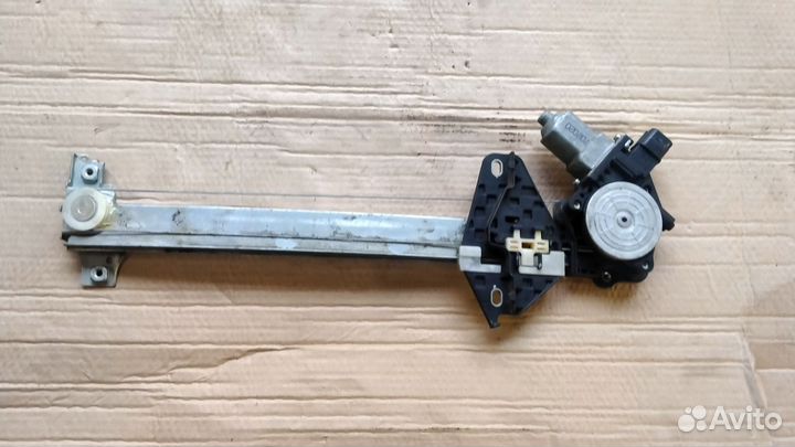 Стеклоподъемник задний правый для Honda Civic 4D