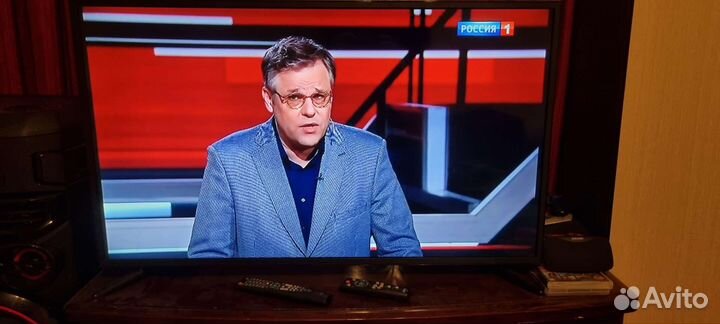 Телевизор 109 см. ввк