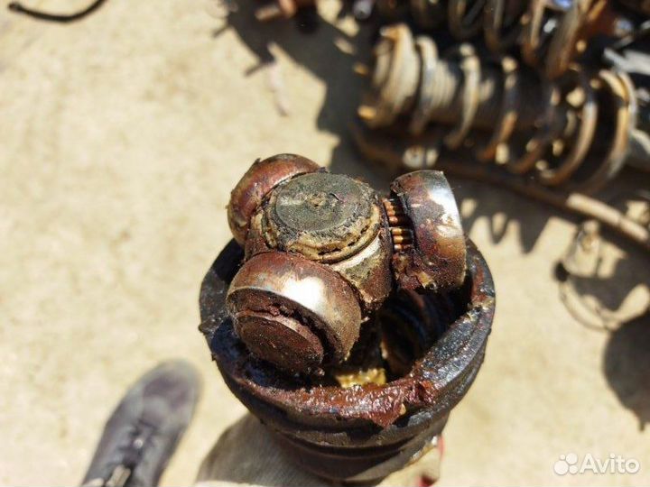 Вал приводной передний правый Hyundai Accent LC2