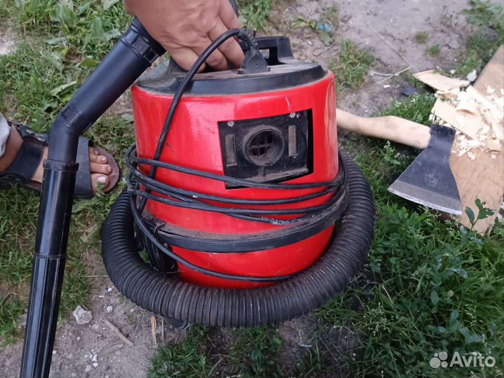 Пылесос Ракета рабочий