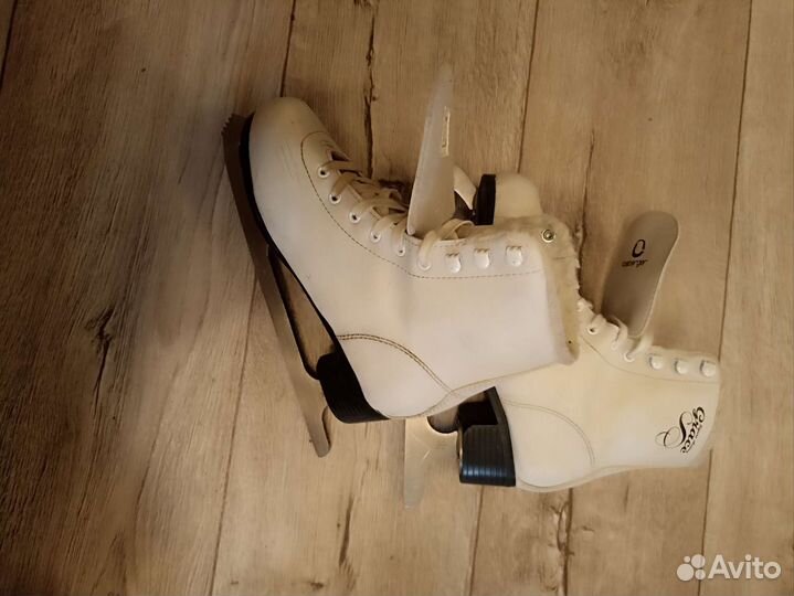 Коньки фигурные Iceberger