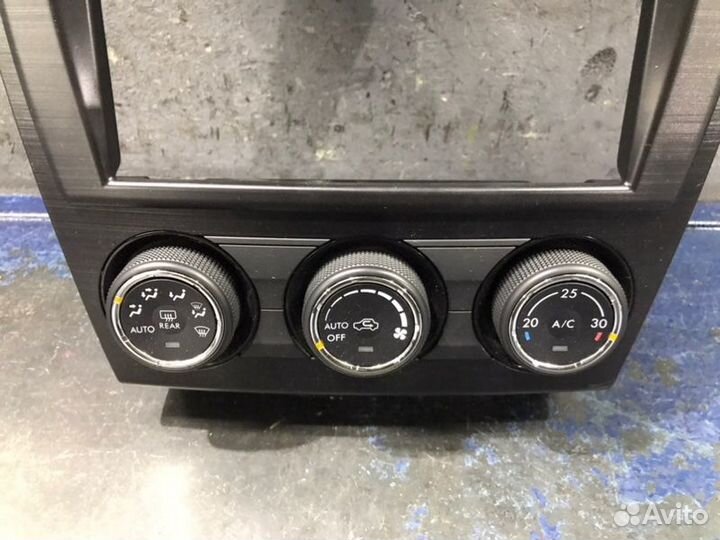 Передняя консоль Subaru Forester SJ