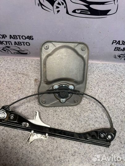 Стеклоподъёмник задний левый Skoda Fabia универсал