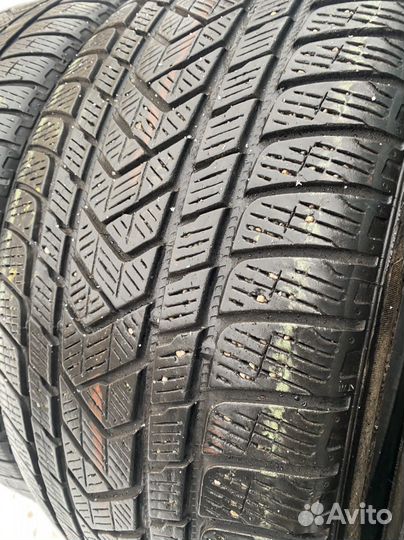 Pirelli Scorpion Winter 265/40 R21 и 295/35 R21