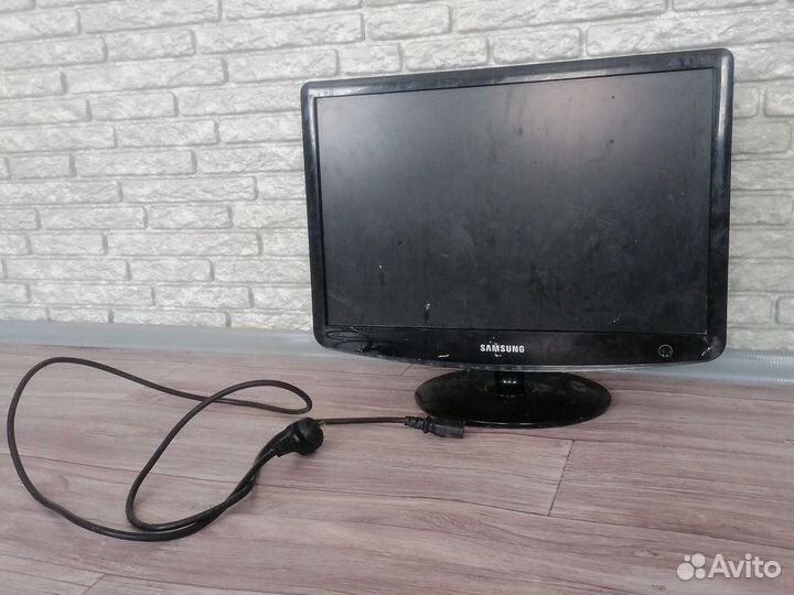 Монитор Samsung