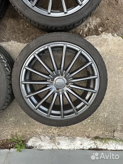 Vossen vfs2 r17 4/98 4/100 205/40/17