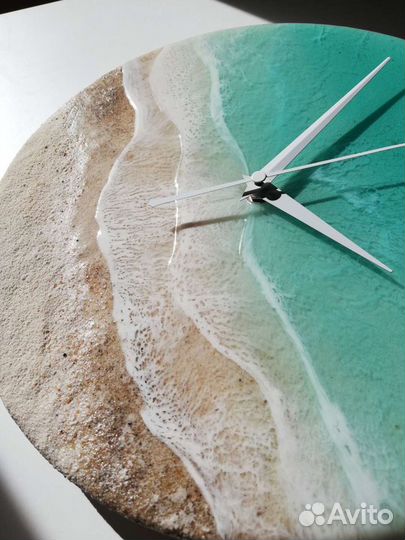 Часы настенные море смолой