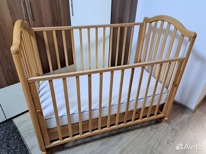 Кроватка-качалка из массива бука