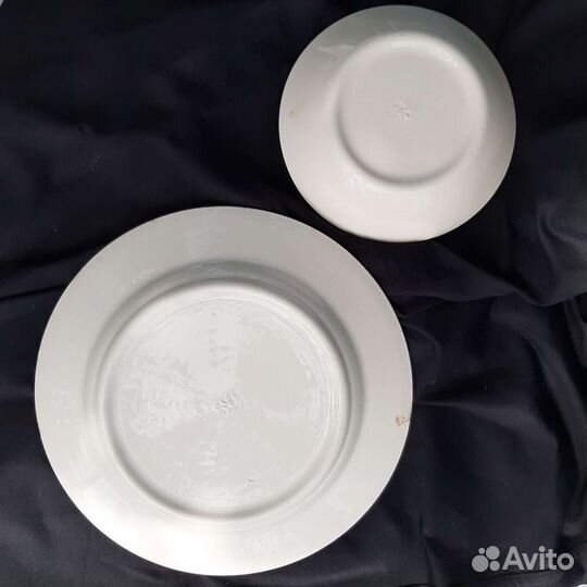 Зик: селедочница, тарелка, блюдца