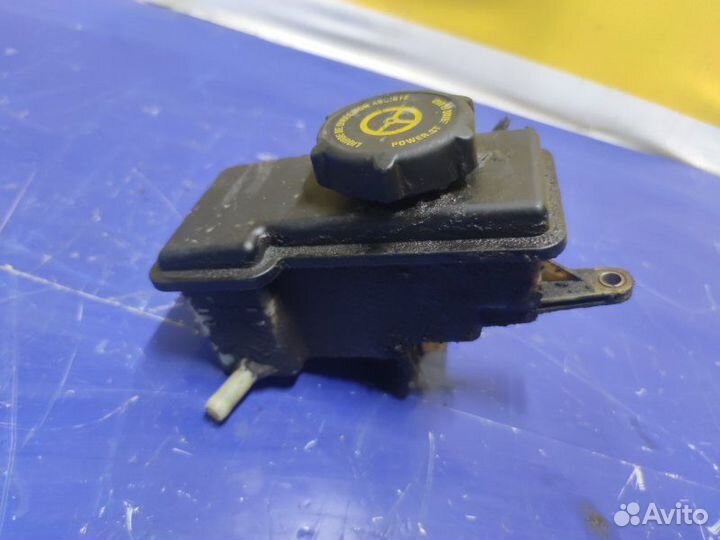 Бачок гидроусилителя руля Ford Mondeo 3 седан 2.0