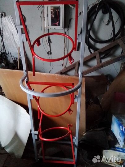 Стойка на 3 бочки (ведра) с моторным маслом 20 л