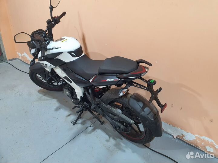 Мотоцикл bajaj Pulsar NS 200