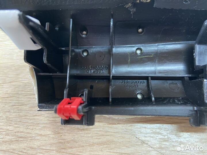 Накладка торпеды левая Toyota Camry 75