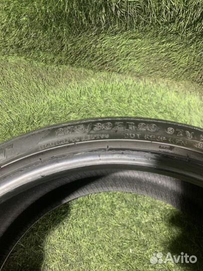 Kinforest KF-550 275/30 R20 Y