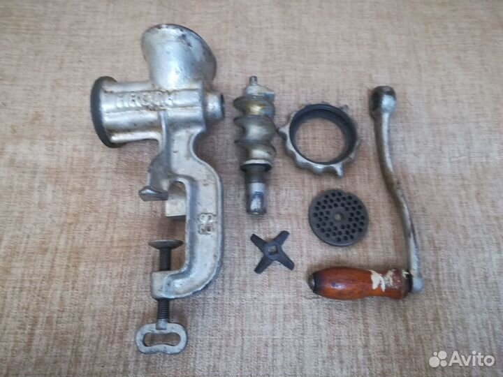 Мясорубка ручная чугунная касли. СССР. 1963 г