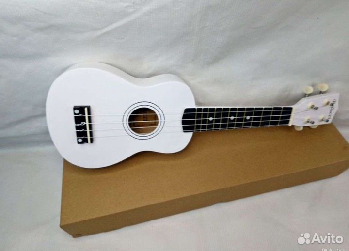 Укулеле с чехлом