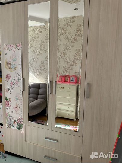 Спальный гарнитур