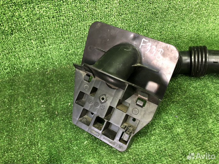 Патрубок воздушный Peugeot 308 DV6