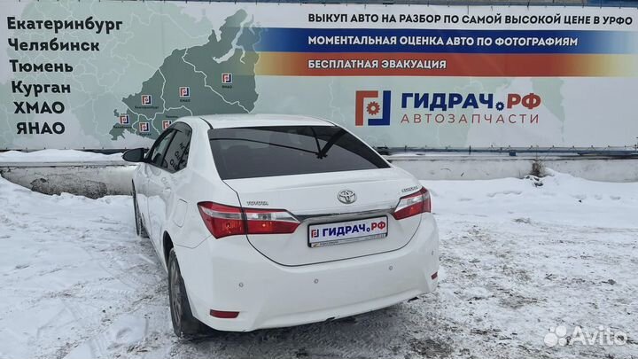 Патрубок радиатора Toyota Corolla (E180) 16571-0T140