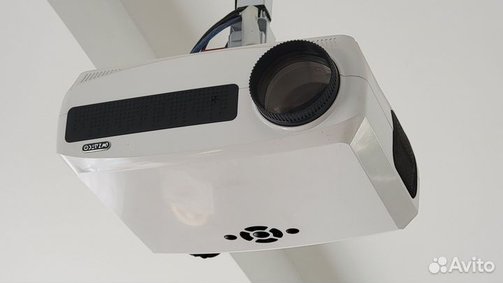 Проектор Wzatco c3
