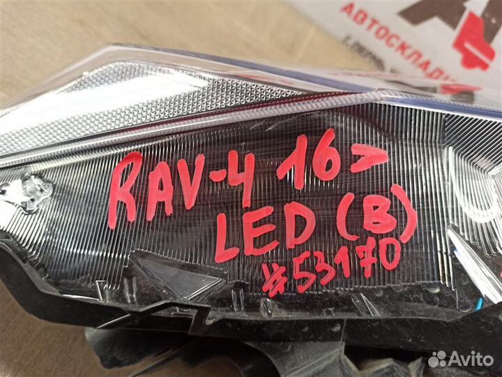 Фара правая Toyota Rav 4 (2015-2019) LED