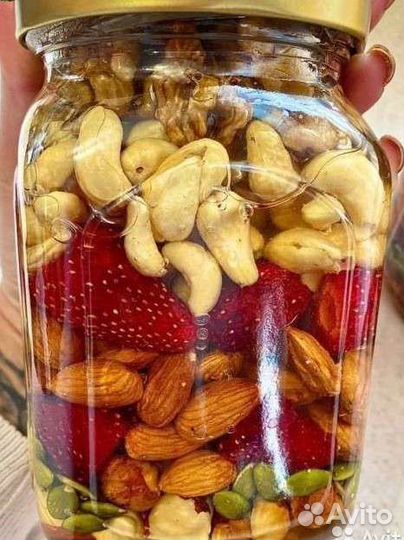 Микс из орехов на натуральном меде