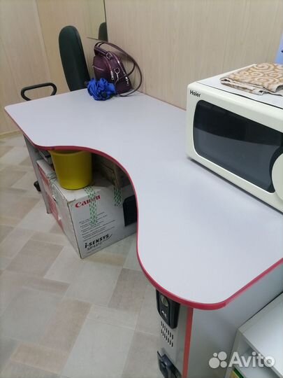 Компьютерный стол