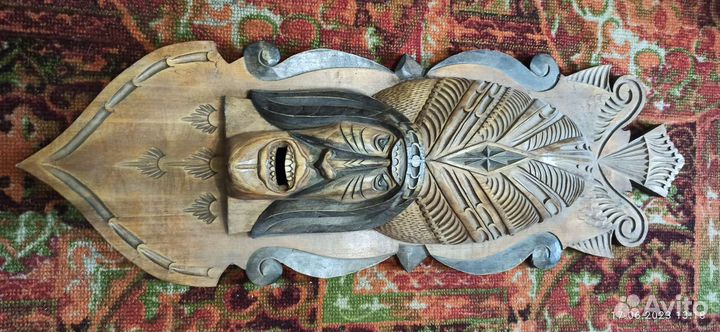 Панно из дерева