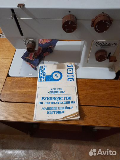 Швейная машина Чайка 2