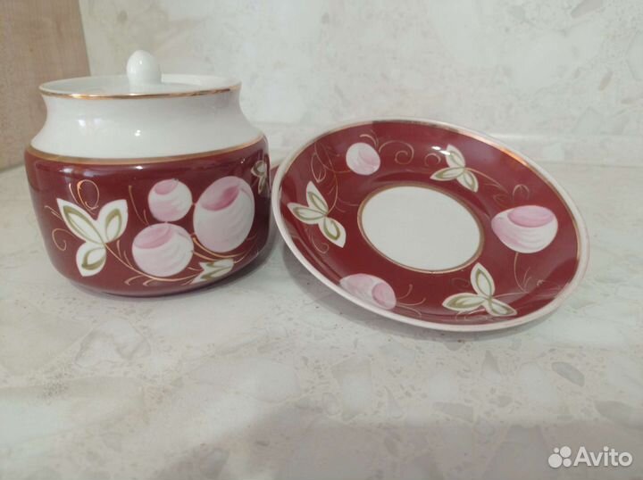 Сахарница и блюдце, Вербилки