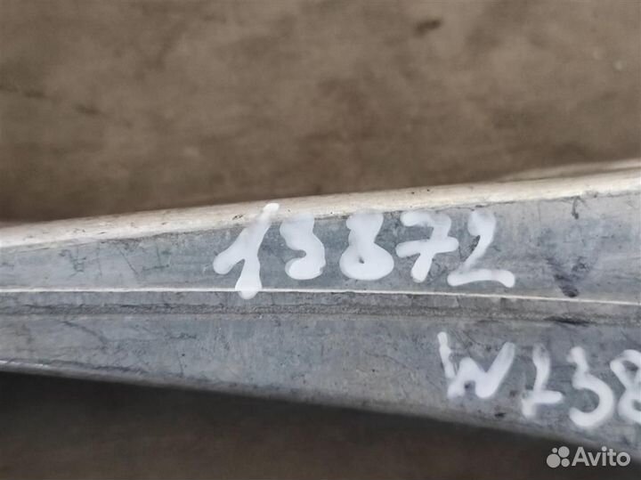 Стойка стабилизатора передняя Mercedes-Benz E W