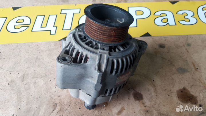 Генератор Komatsu PC220-7