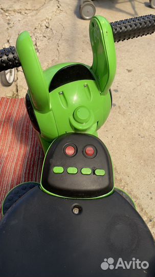 RiverToys Трицикл HL300, зеленый