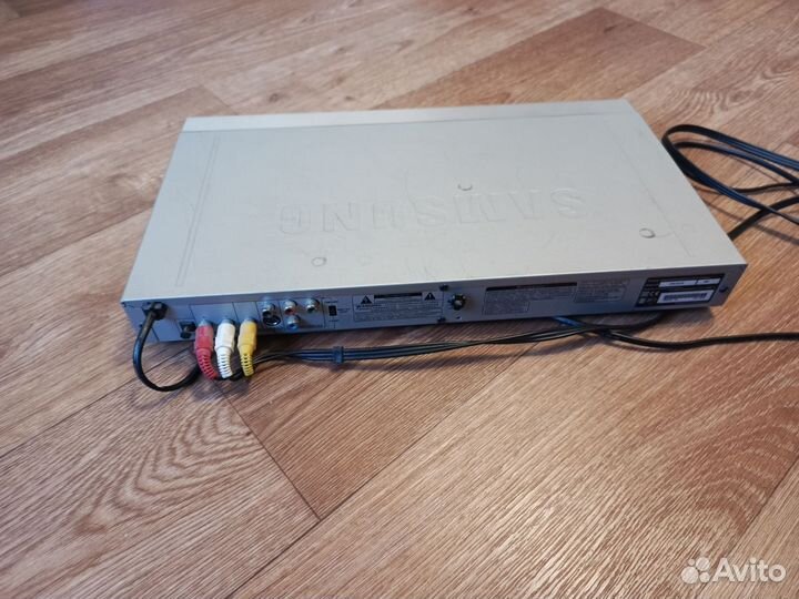 Dvd плеер samsung DVD-E135