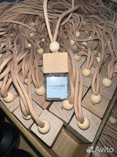 Подвесные ароматизаторы в машину оптом