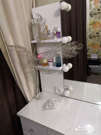 Туалетный столик