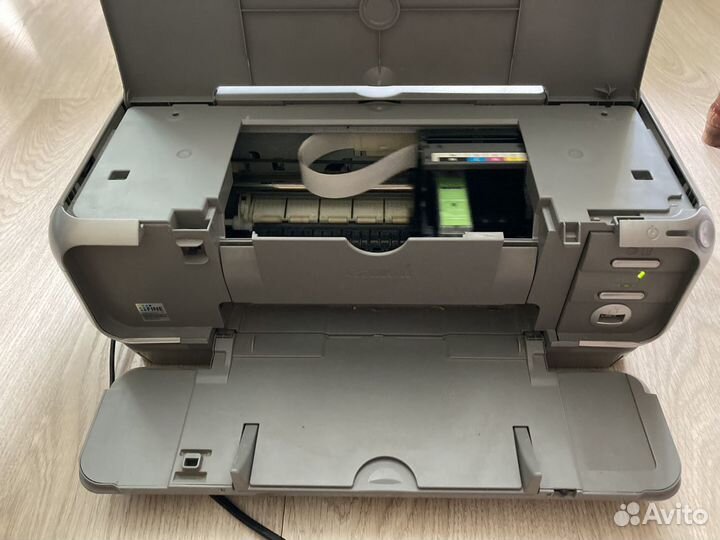 Цветной принтер Canon